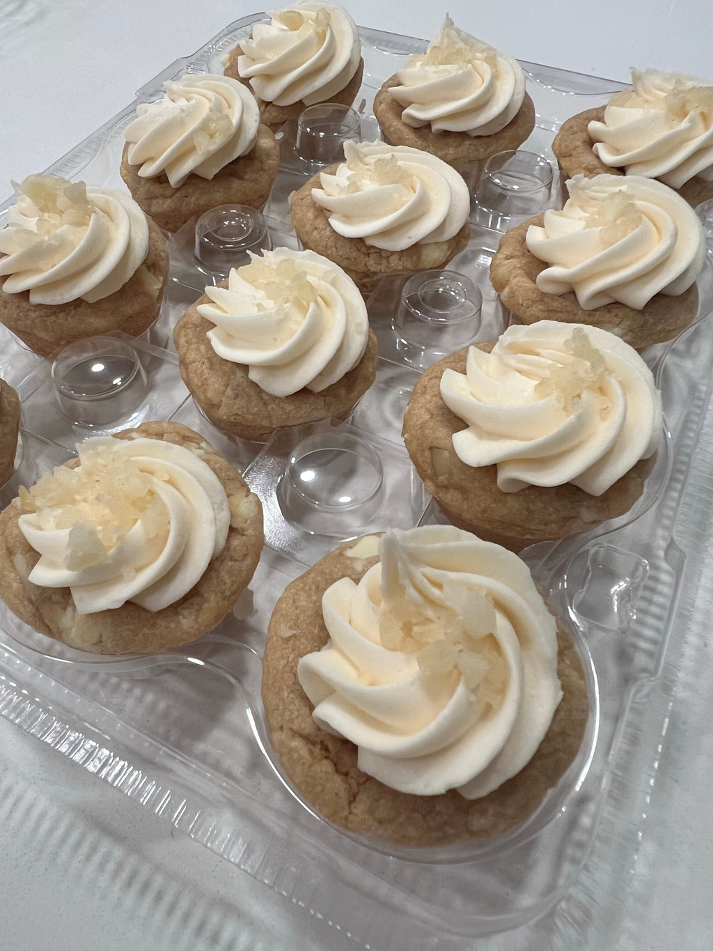 White Chocolate Macadamia Nut Cookie Cake Recipe